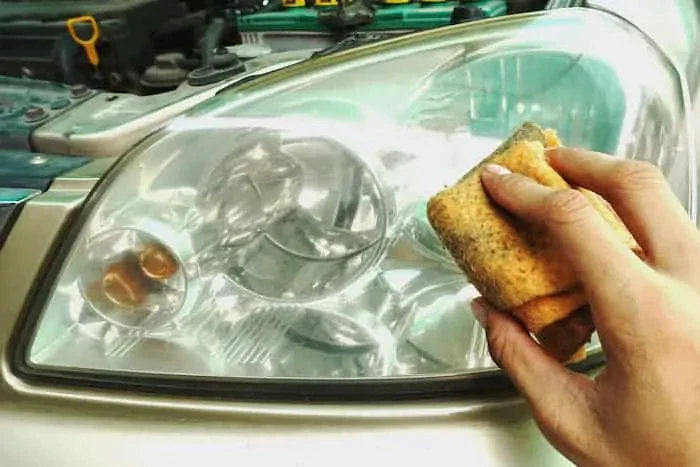 Polerowanie Reflektorów Octem: Czy To W Ogóle Możliwe?