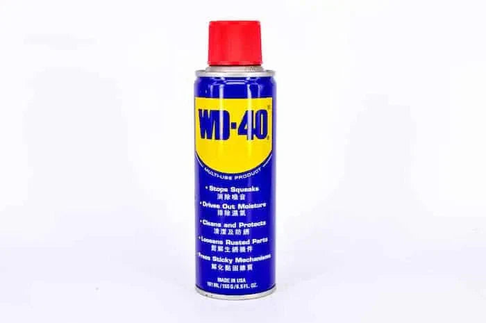 Tymczasowe Rozwiązanie: Polerowanie Reflektorów Preparatem WD-40